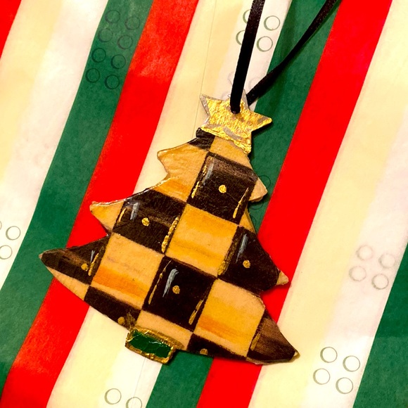 Adorable 🌲🎁🛍 Christmas tree ornament MKC inspired— HANDPAINTED & decoupaged - Picture 2 of 6